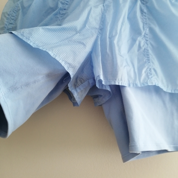 Alo Yoga Circuit Shorts in Marine Blue Loose Shorts Over Biker XXS - Picture 9 of 16